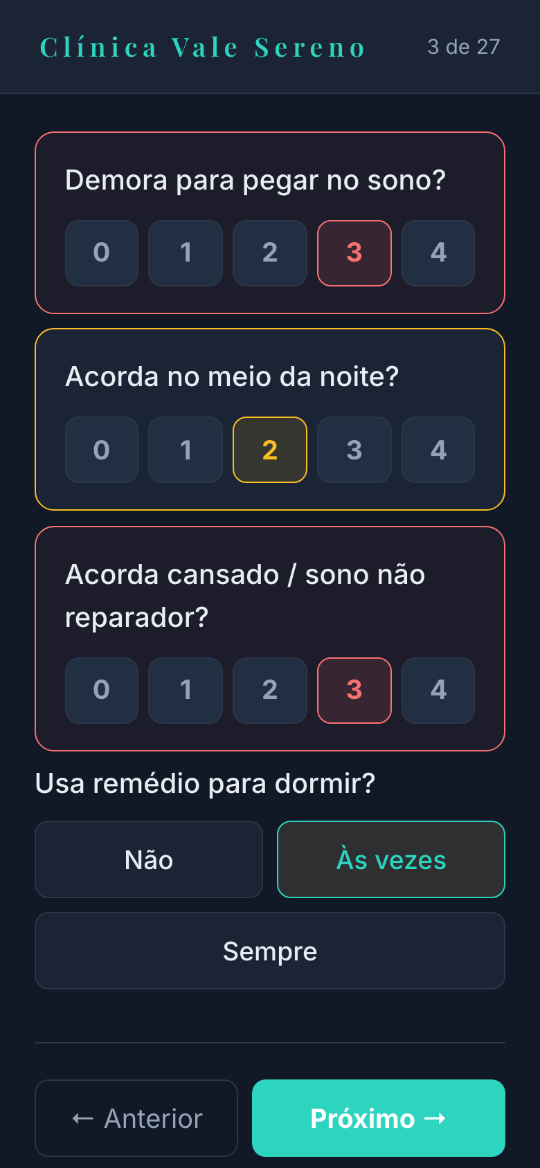 Questionário do módulo EVOLUÇÃO aberto num celular: o bloco de perguntas sobre sono, com cada sintoma graduado de 0 a 4 em botões e a moldura de cada pergunta colorida conforme a nota escolhida.
